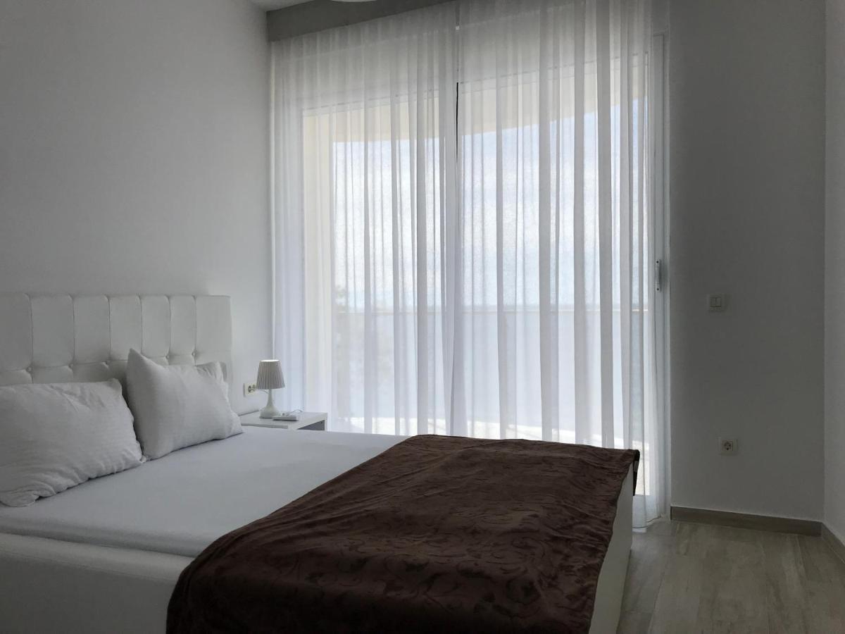 Apartamento First Line Of The Sea 1 Dobra Voda Exterior foto