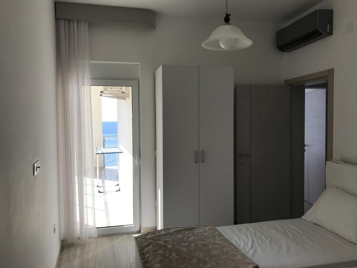 Apartamento First Line Of The Sea 1 Dobra Voda Exterior foto