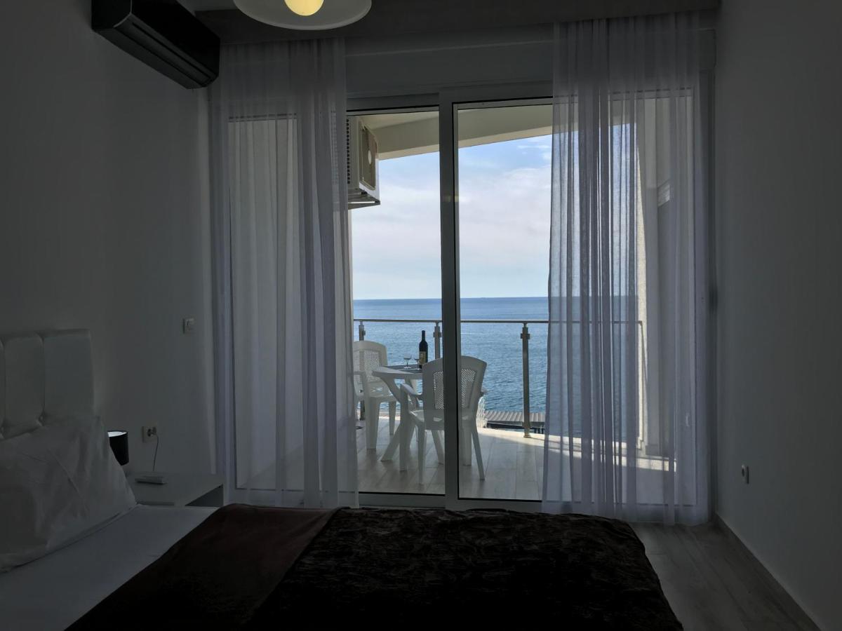 Apartamento First Line Of The Sea 1 Dobra Voda Exterior foto